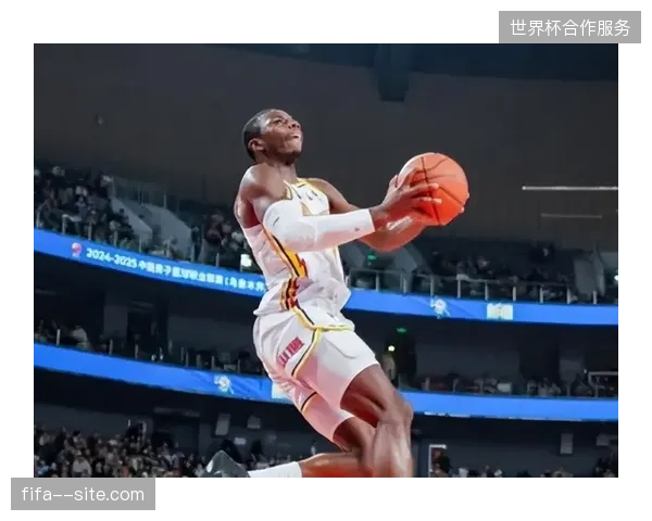哈米杜·迪亚洛凭借其强大的个人攻击力入选最佳国际球员阵容，成为山西队进攻核心